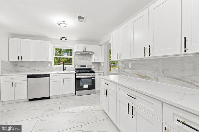 185 RANCOCAS RD, Mount Holly, NJ 08060