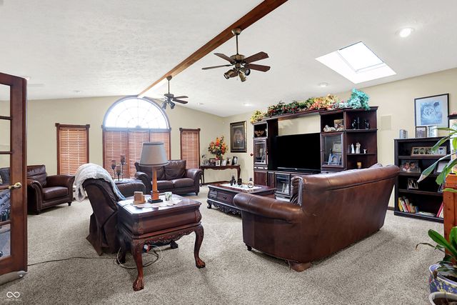 8 Marys Court, Whiteland, IN 46184