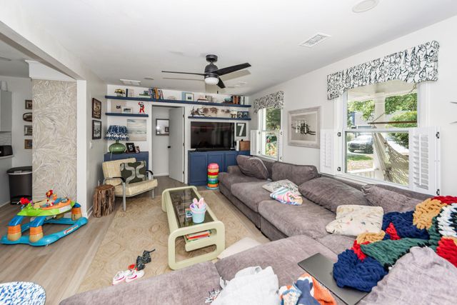 2045 Lake Avenue, Charleston, SC 29414