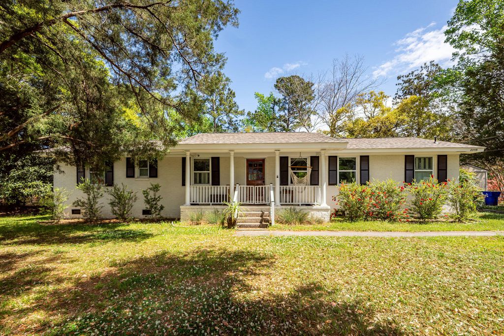 2045 Lake Avenue, Charleston, SC 29414