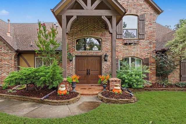 216 N Oaks Road, Harrah, OK 73045