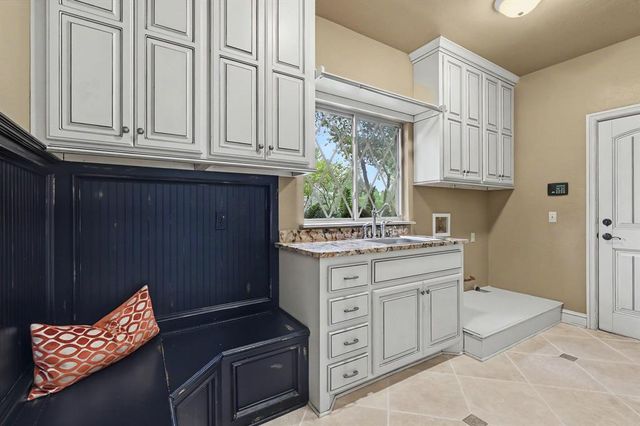 216 N Oaks Road, Harrah, OK 73045