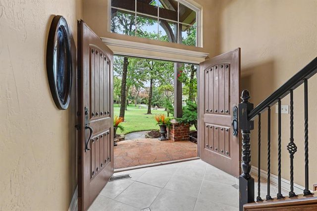 216 N Oaks Road, Harrah, OK 73045