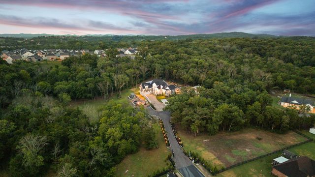 1 Kingsbury Ct, Lebanon, TN 37090