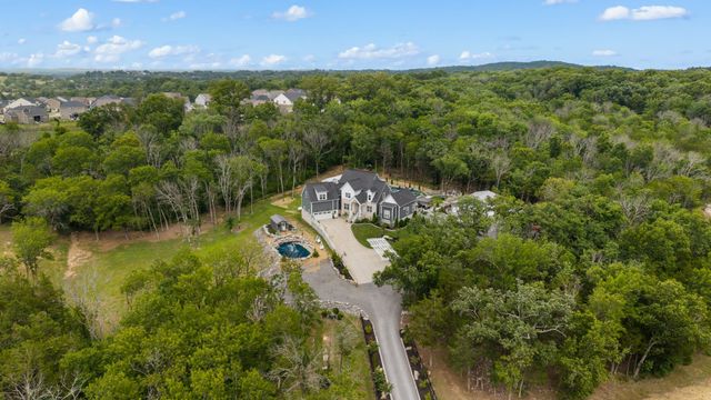 1 Kingsbury Ct, Lebanon, TN 37090
