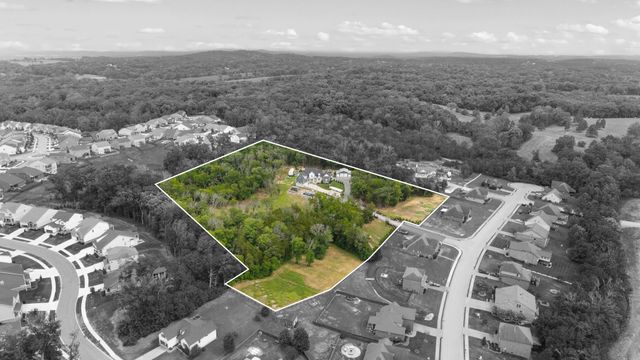 1 Kingsbury Ct, Lebanon, TN 37090