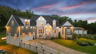 1 Kingsbury Ct, Lebanon, TN 37090