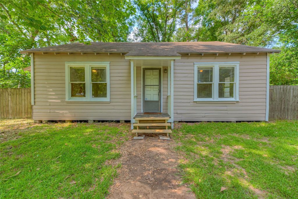605 Arvon Street, Cleveland, TX 77327