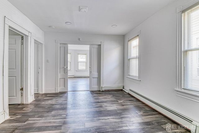 212 Easton Avenue 2, New Brunswick, NJ 08901