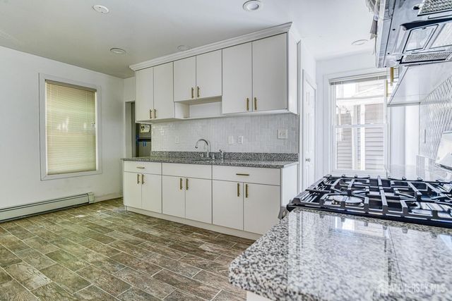 212 Easton Avenue 2, New Brunswick, NJ 08901