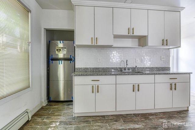 212 Easton Avenue 2, New Brunswick, NJ 08901