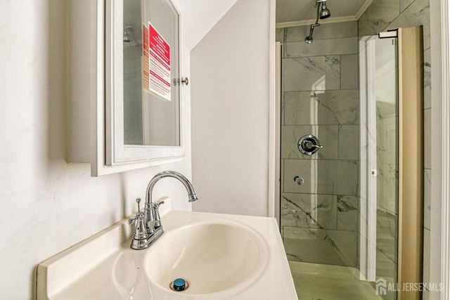 212 Easton Avenue 2, New Brunswick, NJ 08901