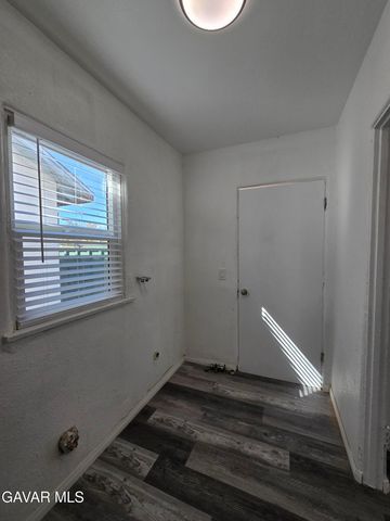 16039 L Street, Mojave, CA 93501