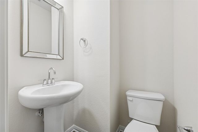 1200 S 10th ST 1703, Pflugerville, TX 78660