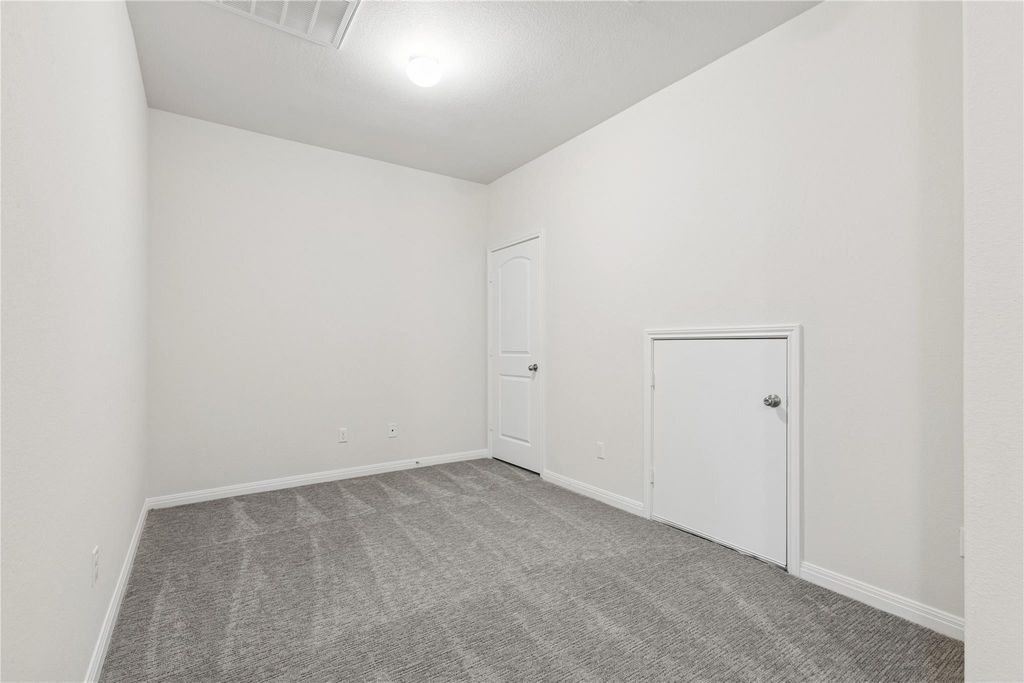 1200 S 10th ST 1703, Pflugerville, TX 78660