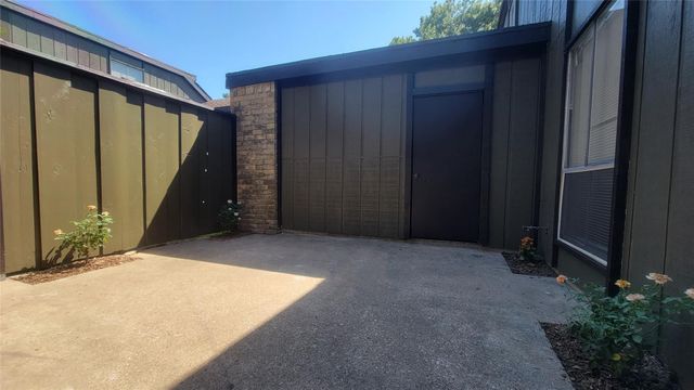 4615 Country Creek Drive 1030, Dallas, TX 75236