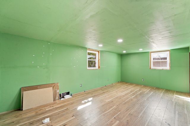 2432 Mansfield Drive, Des Moines, IA 50317
