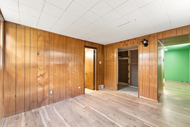 2432 Mansfield Drive, Des Moines, IA 50317