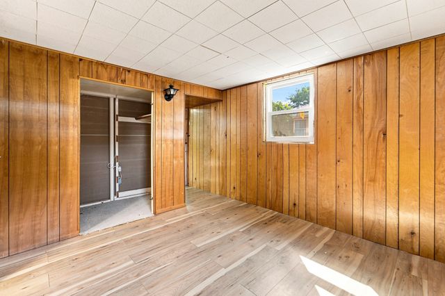 2432 Mansfield Drive, Des Moines, IA 50317
