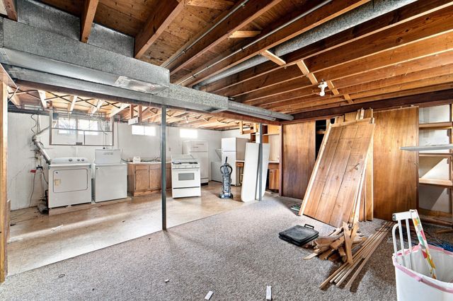 2432 Mansfield Drive, Des Moines, IA 50317