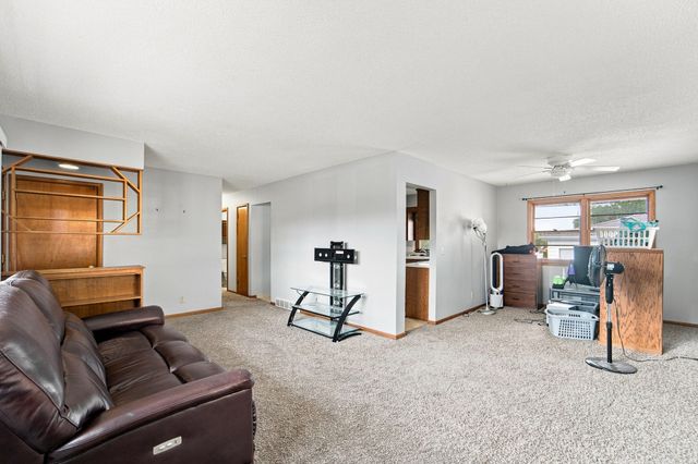 2432 Mansfield Drive, Des Moines, IA 50317