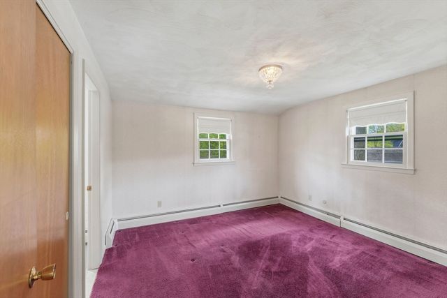 28 Mayflower Cir, Leicester, MA 01524