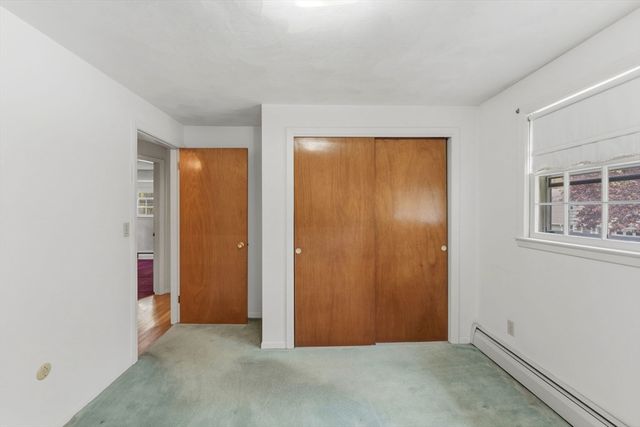 28 Mayflower Cir, Leicester, MA 01524