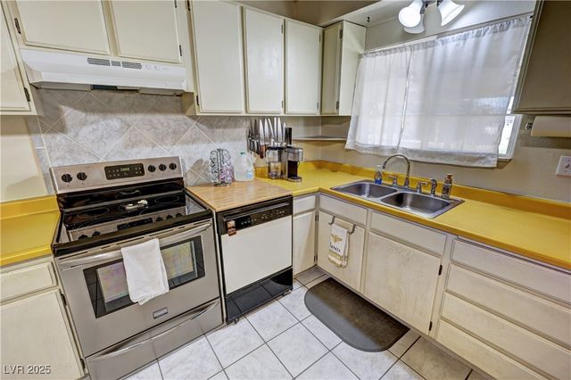 3920 Point Drive, Pahrump, NV 89060