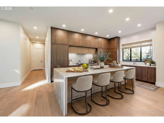 6096 CARMAN Dr, Lake Oswego, OR 97035