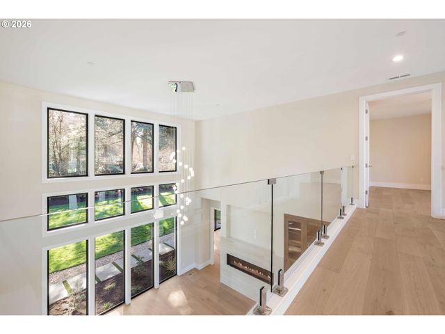 6096 CARMAN Dr, Lake Oswego, OR 97035