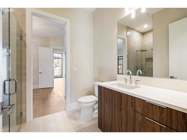 6096 CARMAN Dr, Lake Oswego, OR 97035