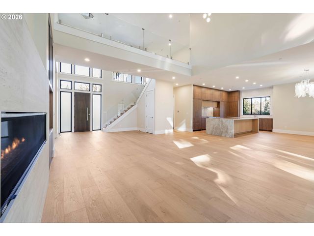 6096 CARMAN Dr, Lake Oswego, OR 97035