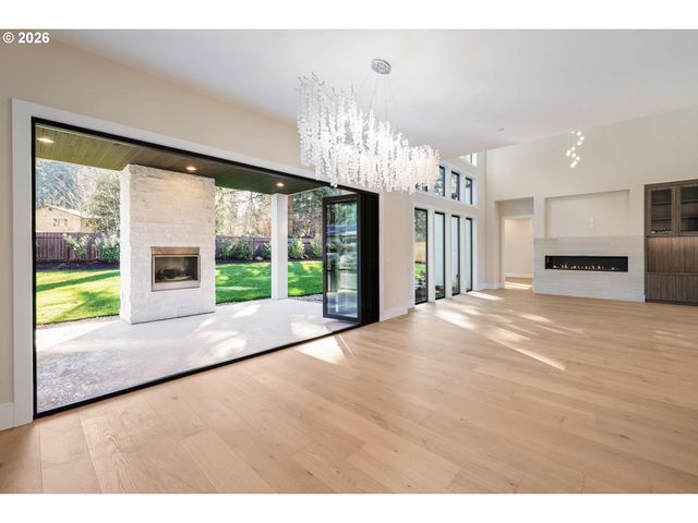 6096 CARMAN Dr, Lake Oswego, OR 97035