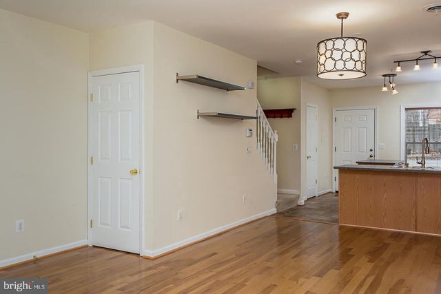 524 SAINT MARY ST, Baltimore, MD 21201