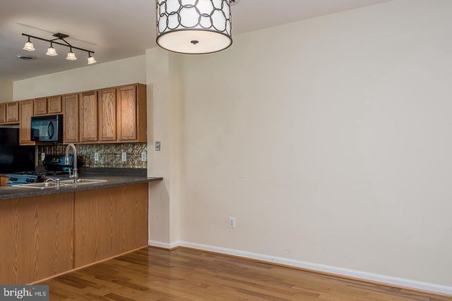 524 SAINT MARY ST, Baltimore, MD 21201