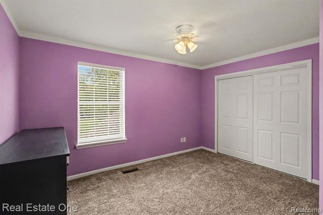 7926 Forest Creek Court, Whitmore Lake, MI 48189