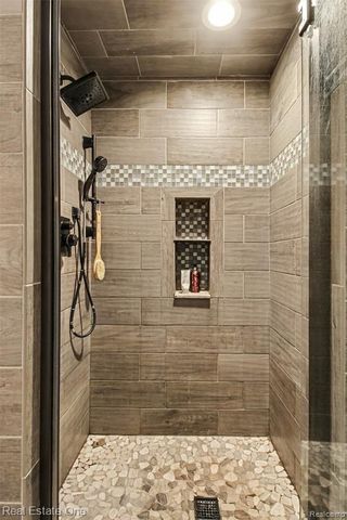 7926 Forest Creek Court, Whitmore Lake, MI 48189