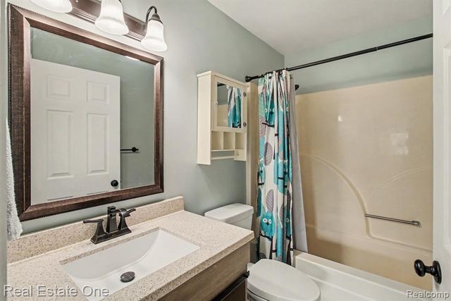 7926 Forest Creek Court, Whitmore Lake, MI 48189