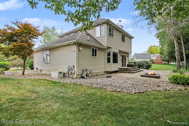 7926 Forest Creek Court, Whitmore Lake, MI 48189
