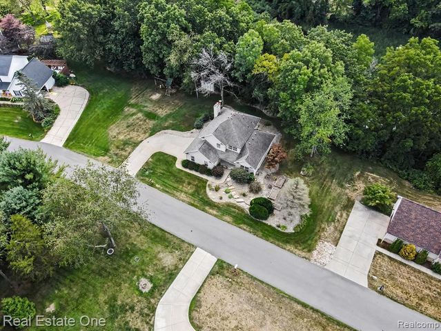 7926 Forest Creek Court, Whitmore Lake, MI 48189
