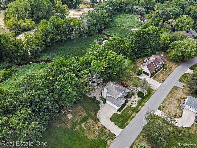 7926 Forest Creek Court, Whitmore Lake, MI 48189