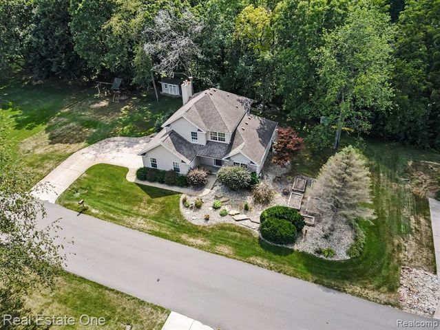 7926 Forest Creek Court, Whitmore Lake, MI 48189
