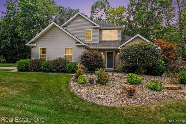 7926 Forest Creek Court, Whitmore Lake, MI 48189