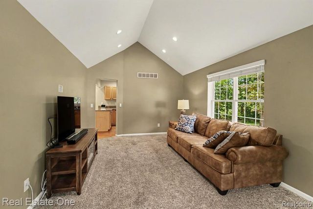7926 Forest Creek Court, Whitmore Lake, MI 48189