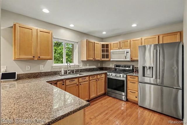 7926 Forest Creek Court, Whitmore Lake, MI 48189