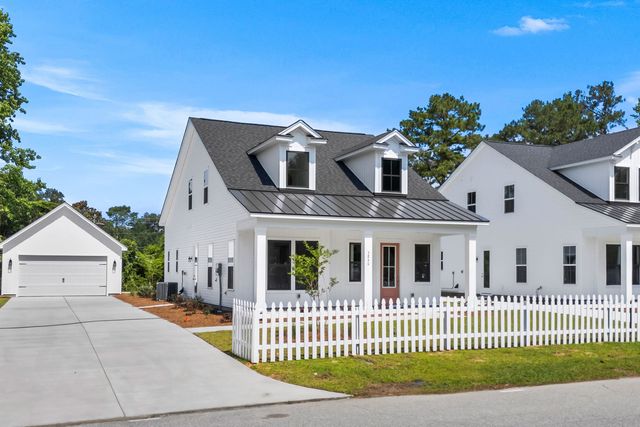 3840 Richardson St., Loris, SC 29569