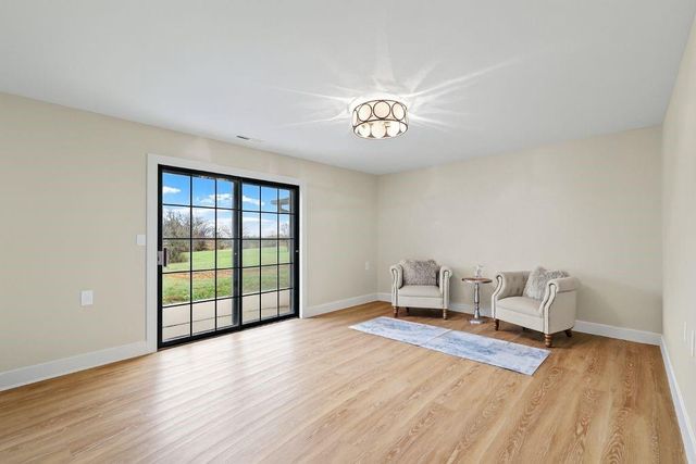 1704 W Long Boulevard, Raymore, MO 64083