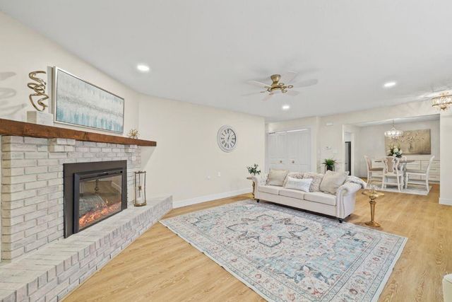 1704 W Long Boulevard, Raymore, MO 64083