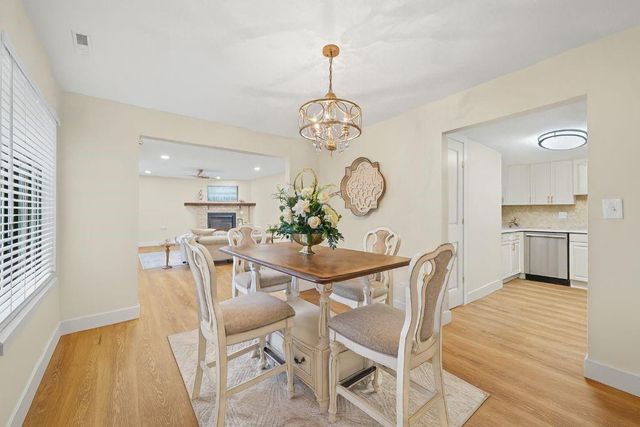 1704 W Long Boulevard, Raymore, MO 64083