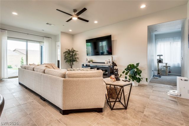 549 Cadence Vista Drive, Henderson, NV 89011